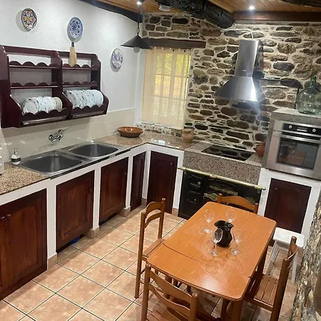 Casa Do Hiebra Rural Ribeira Sacra Holiday home Castroncelos