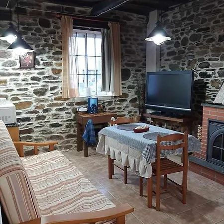 Casa Do Hiebra Rural Ribeira Sacra Holiday home Castroncelos